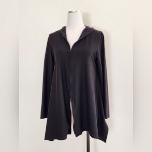 Imaculate || EILEEN FISHER || Asymmetrical hemmed hoodie black zip up size small